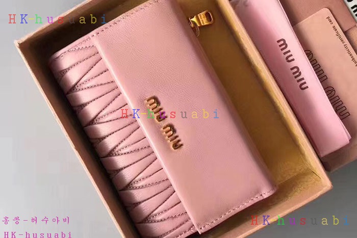 �ڹ̷��ޡ� �̿�̿� ������ ������ MU1122-2