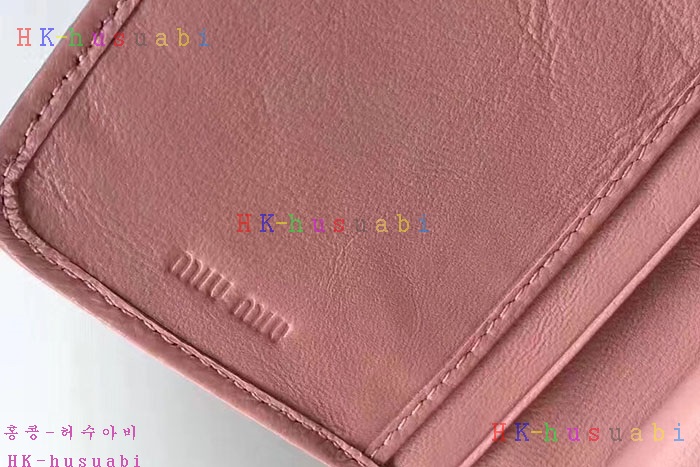 �ڹ̷��ޡ� �̿�̿� ������ ������ MU1122-2