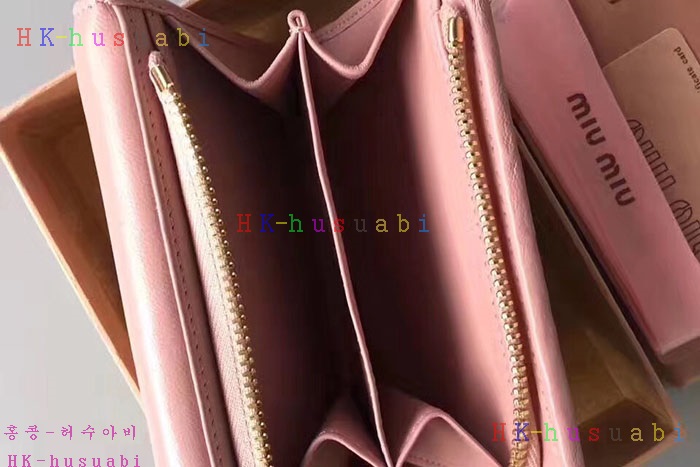 �ڹ̷��ޡ� �̿�̿� ������ ������ MU1122-2