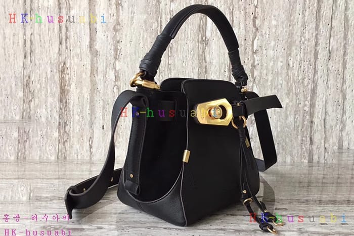 �ڹ̷��ޡڲ��ο� �Ż� ũ�ν��� C 03374