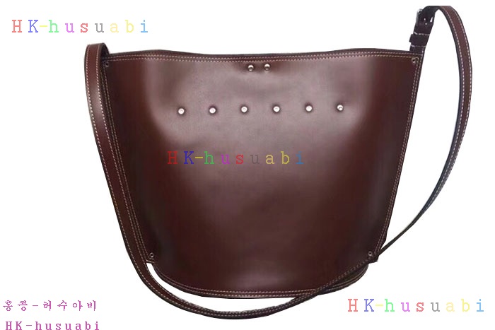 �ڹ̷��ޡ� ������ STUDS CABAS CL18090-3