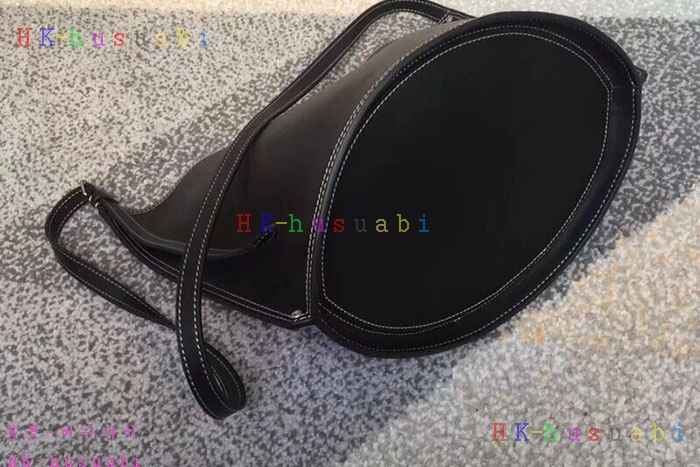 �ڹ̷��ޡ� ������ STUDS CABAS CL18090-4