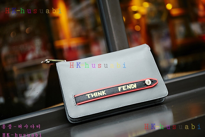 �ڹ̷��ޡ� ��� �Ż� Ŭ��ġ�� F0446