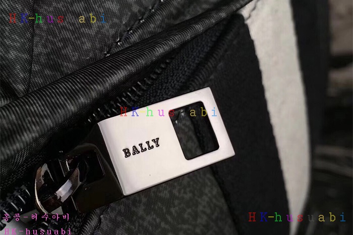 �ڹ̷��ޡ� �߸� �Ż� ���� BL366952