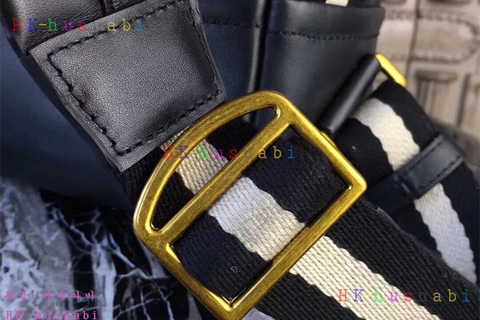 �ڹ̷��ޡ� �߸� �Ż� ���� BL366950-2