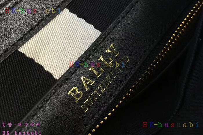 �ڹ̷��ޡ� �߸� ������ ũ�ν��� BL52088-2