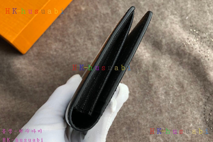 �ڹ̷��ޡ� 2018SS ���̺��� ������ �÷��� ������   LV M63294