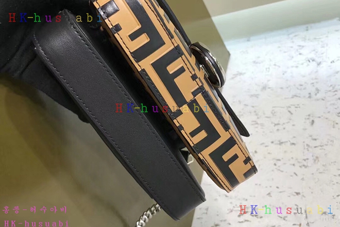 �ڹ̷��ޡ� ��� ĭ ���� ũ�ν��� FD 8878