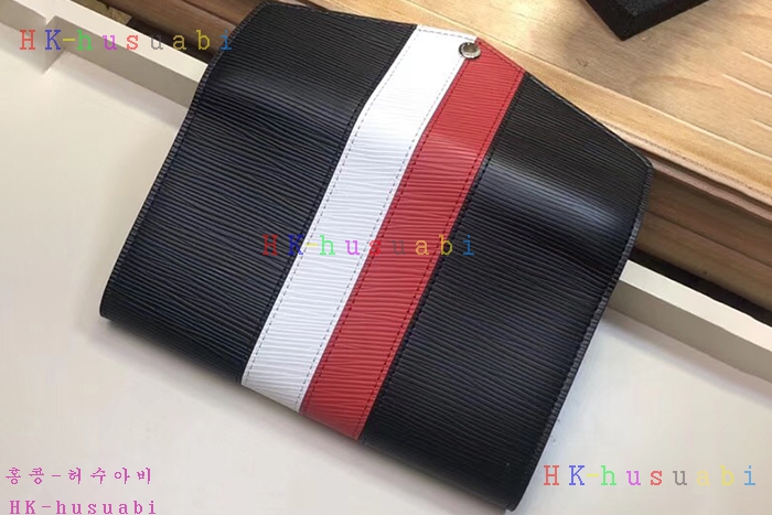 �ڹ̷��ޡ� ���̺��� ��ư ������  M62985