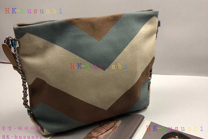 �ڹ̷��ޡ� ���� �Ż� ȣ���� CH 95105