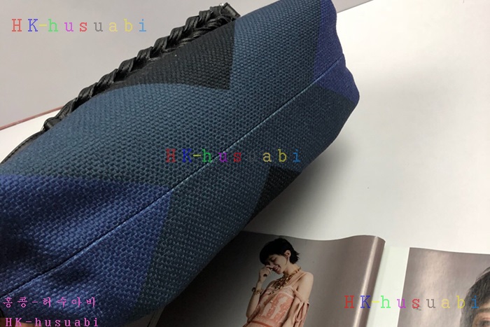 �ڹ̷��ޡ� ���� �Ż� ȣ���� CH 95105-3