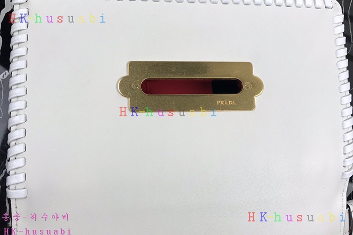 �ڹ̷��ޡ� ����� ī�̿��� P 1BD045