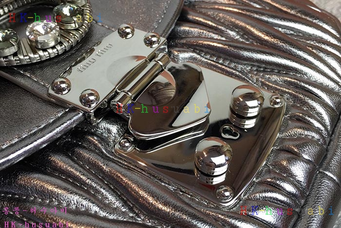 �ڹ̷��ޡ� �̿�̿� ���׶�� ����� M 5BH111-4