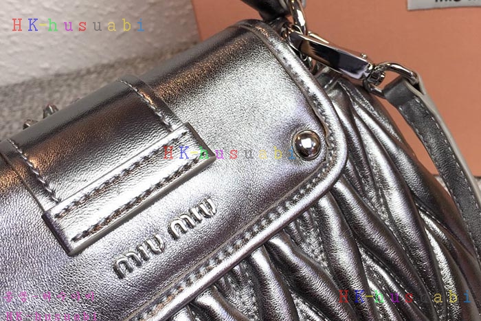 �ڹ̷��ޡ� �̿�̿� ���׶�� ����� M 5BH111-4