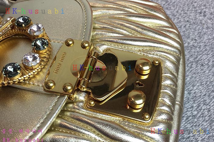 �ڹ̷��ޡ� �̿�̿� ���׶�� ����� M 5BH111-5