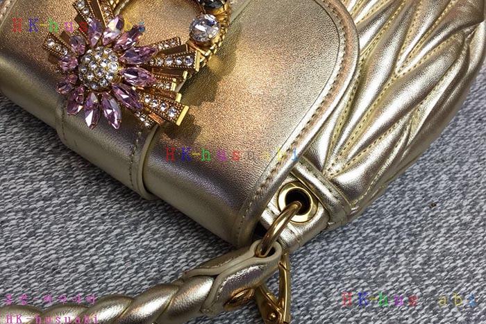 �ڹ̷��ޡ� �̿�̿� ���׶�� ����� M 5BH111-5