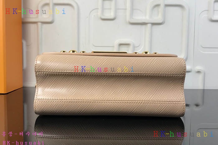 �ڹ̷��ޡ� ���̺��� Ʈ����Ʈ MM  LV M52730