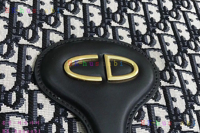 �ڹ̷��ޡ� ��� Ŭ��ġ�� �Ż�  DR M0995