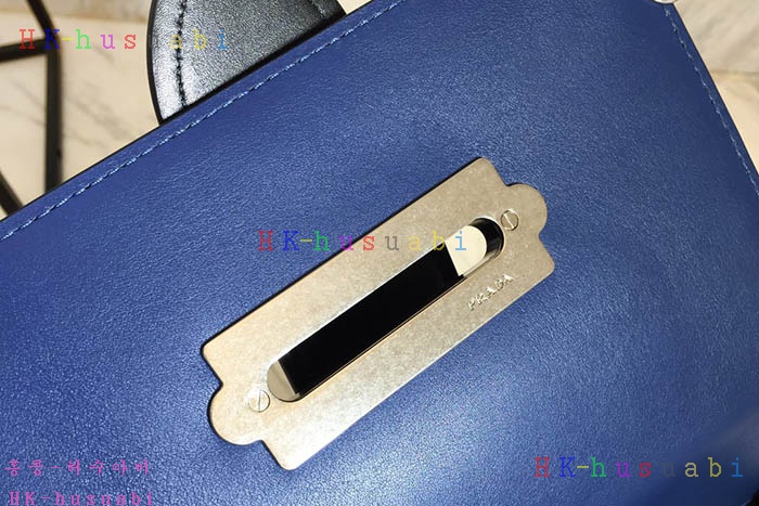 �ڹ̷��ޡ� ����� ī�̿��� PR 1BD045