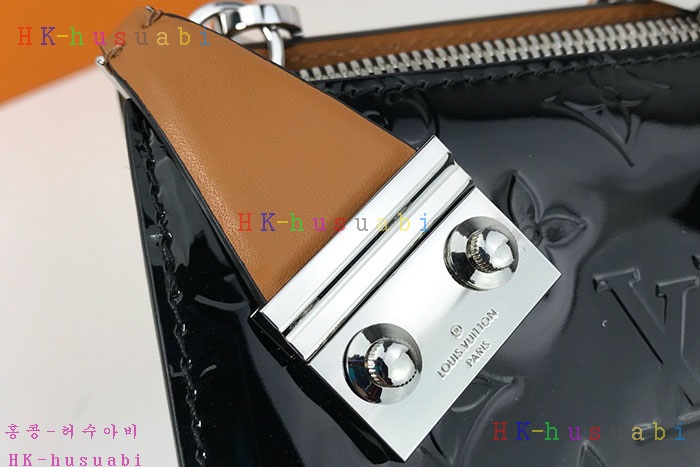 �ڹ̷��ޡ� 2019SS ���̺��� ũ���� ��帮�� LV M44371-5