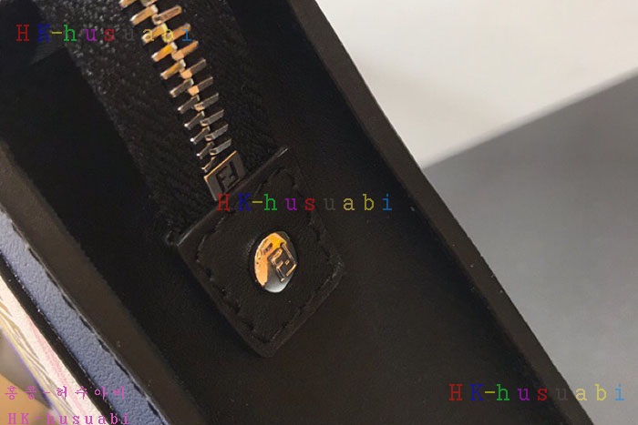 �ڹ̷��ޡ� ��� �ΰ� Ŭ��ġ�� FD 775891