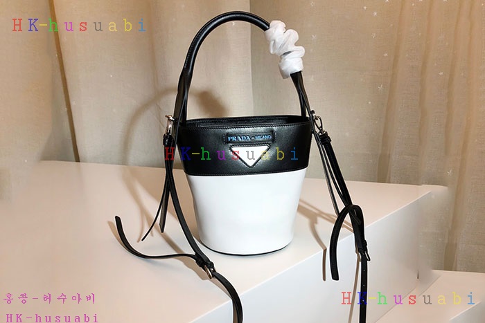 �ڹ̷��ޡ� ����� �̴� ��Ŷ�� P 1BE015-4