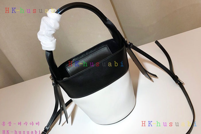 �ڹ̷��ޡ� ����� �̴� ��Ŷ�� P 1BE015-4