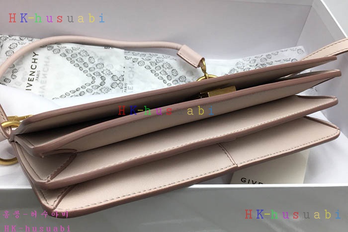 �ڹ̷��ޡ�2019SS ����� �� ��  GV 251110