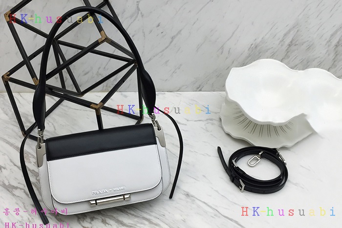 �ڹ̷��ޡ� ����� �ú��� ���� ����� P 1BD165-9