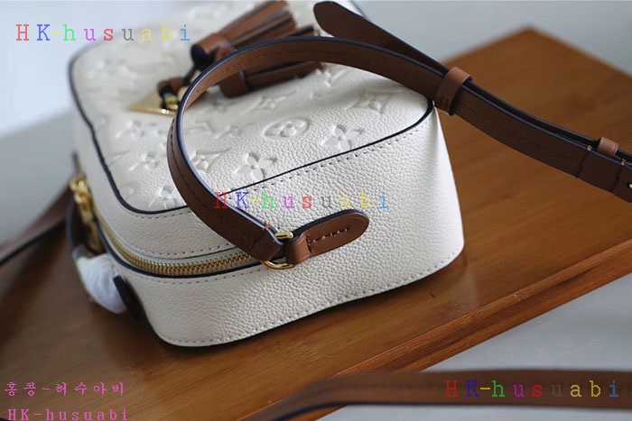 �ڹ̷��ޡڷ��̺��� ������ M44597