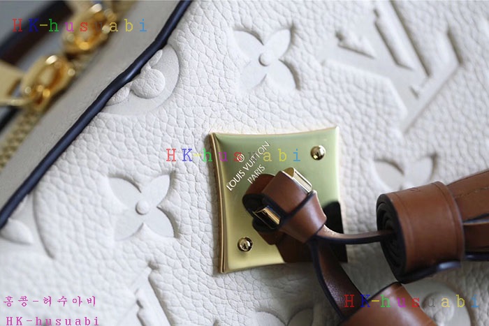 �ڹ̷��ޡڷ��̺��� ������ M44597