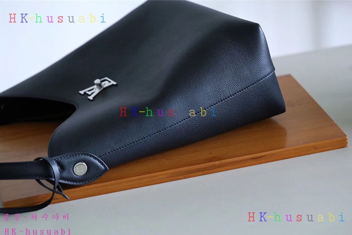 �ڹ̷��ޡڷ��̺��� ���� ȣ���� M52776