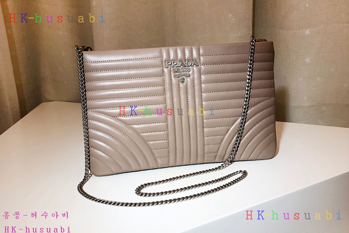 �ڹ̷��ޡ� ����� ���̾�׷� ü�� Ŭ��ġ P 1BF087-2