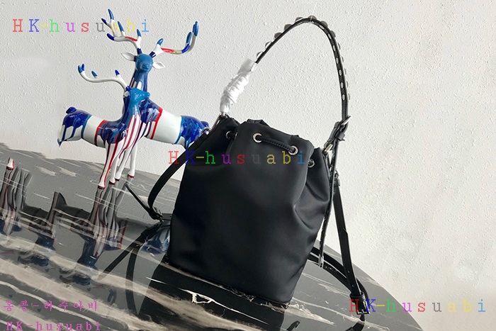 �ڹ̷��ޡ� ����� ��Ŷ�� P 1BH038-8