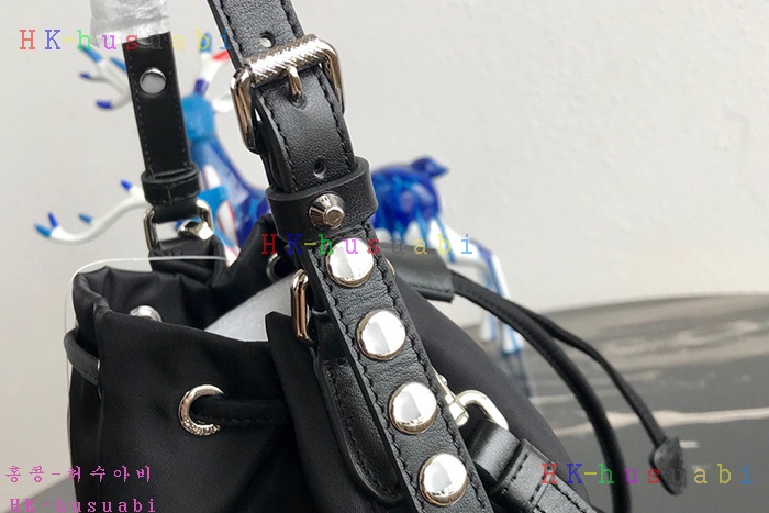 �ڹ̷��ޡ� ����� ��Ŷ�� P 1BH038-8