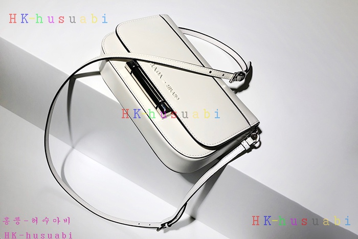 �ڹ̷��ޡ� ����� �ú��� ���׹� P 1BD170