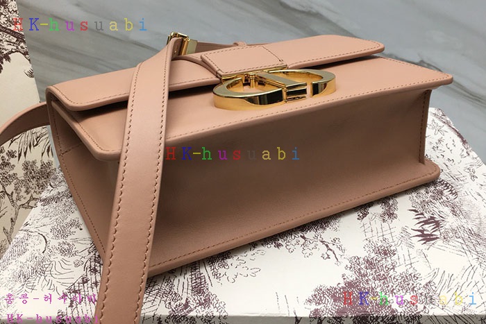 �ڹ̷��ޡ� ��� ��Ƽ�����ι� DR M9203