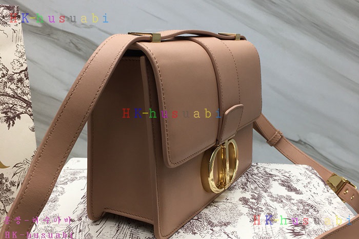 �ڹ̷��ޡ� ��� ��Ƽ�����ι� DR M9203