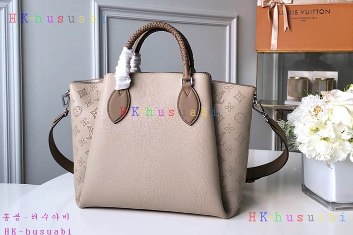 �ڹ̷��ޡ� ���̺��� �Ͽ�޾� ũ�ν��ٵ� ��Ʈ�� LV M55031